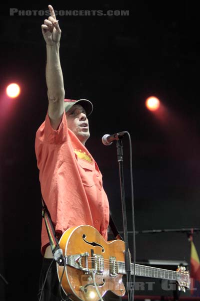 MANU CHAO - 2009-06-28 - PARIS - Hippodrome de Longchamp - José-Manuel Thomas Arthur Chao Ortega